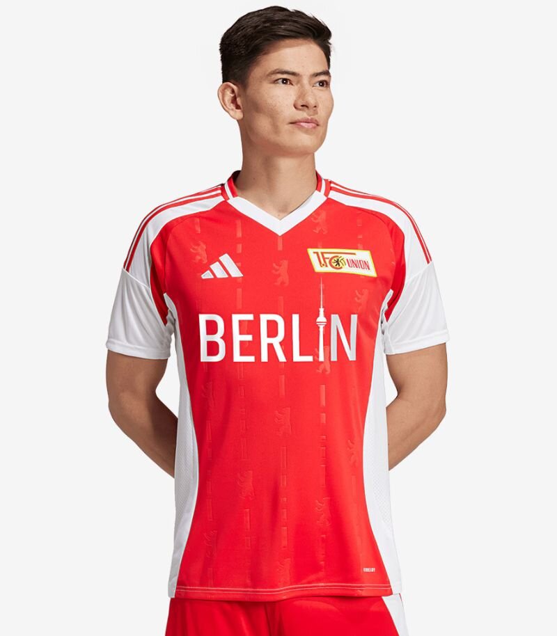 Union berlin home kit in red and white 